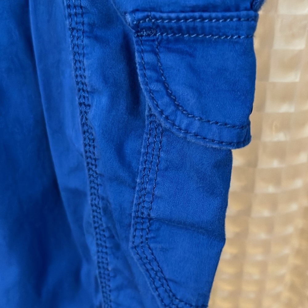 Royal blue cargo capris - Picture 2 of 10